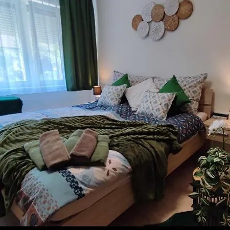 Apartment Fehervar Cappuccino Center, Ac, Easy Parking *