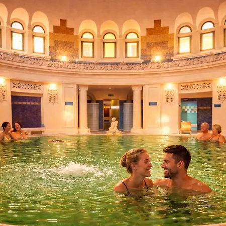 Apartment Fehervar Cappuccino Center, Ac, Easy Parking Szekesfehervar