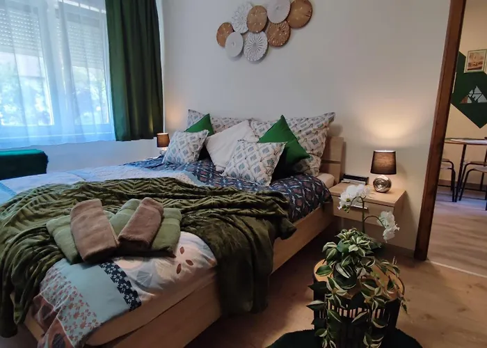 Fehervar Cappuccino Center, Ac, Easy Parking Szekesfehervar