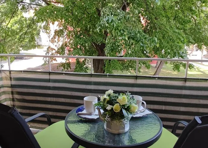 Apartment Fehervar Cappuccino Center, Ac, Easy Parking *